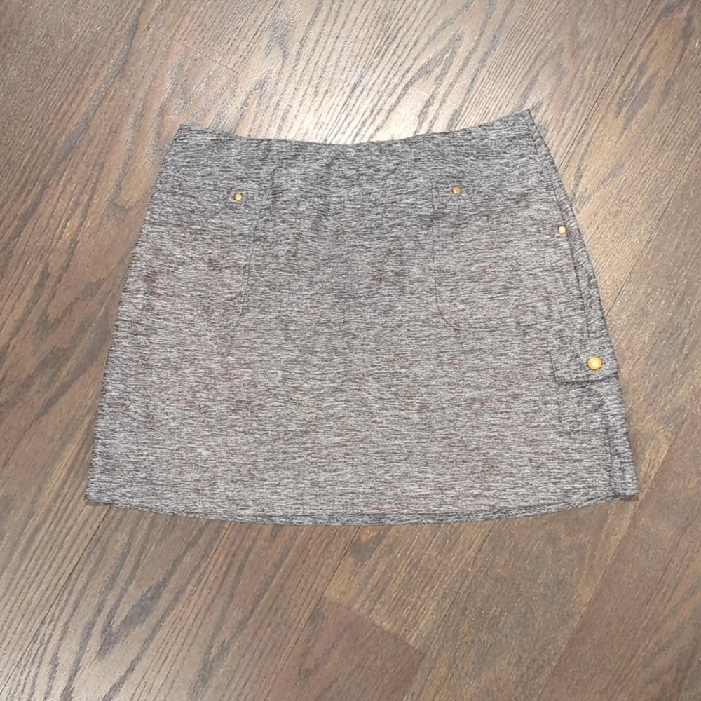 EUC Style & Co. Gray Heather Print Sport Skort with tons of pockets Size M